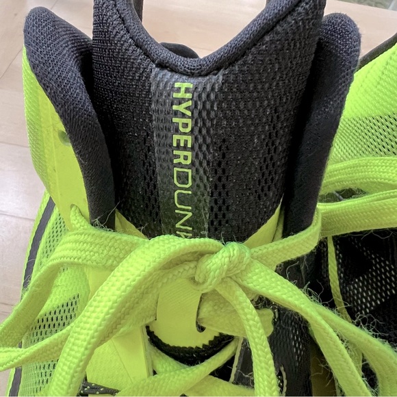 Nike Hyperdunk 2014 Volt / Black Sneakers - Picture 8 of 16